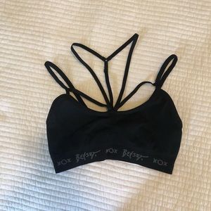 Black sports bra